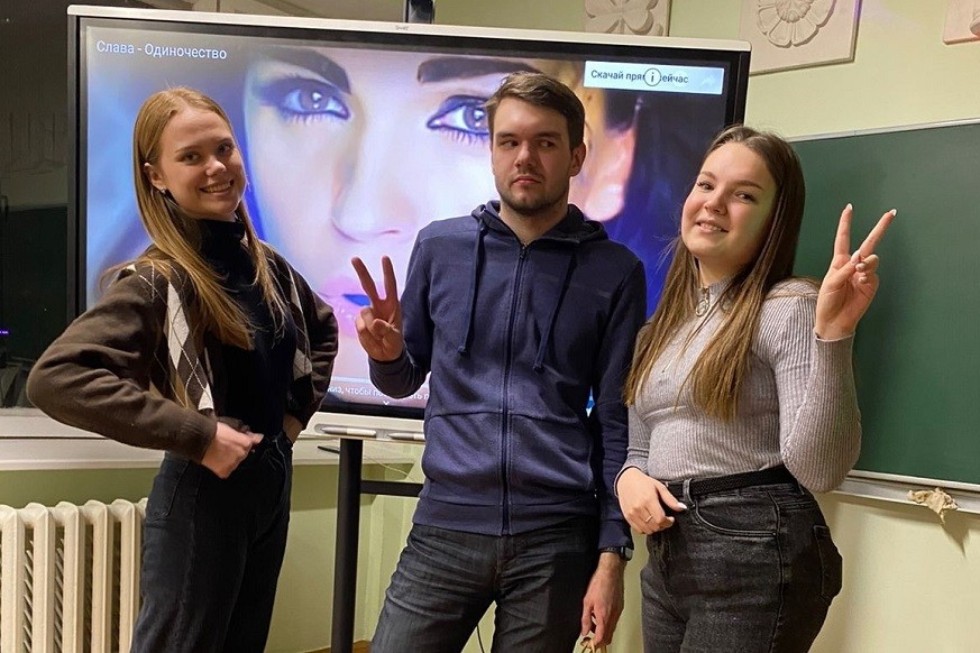 Караоке вечер и акция 'Тайный Санта' Караоке вечер и акция 'Тайный Санта'