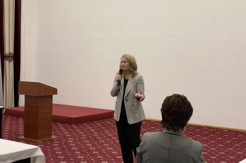 Более ста директоров школ Киргизской Республики прошли обучение Более ста директоров школ Киргизской Республики прошли обучение