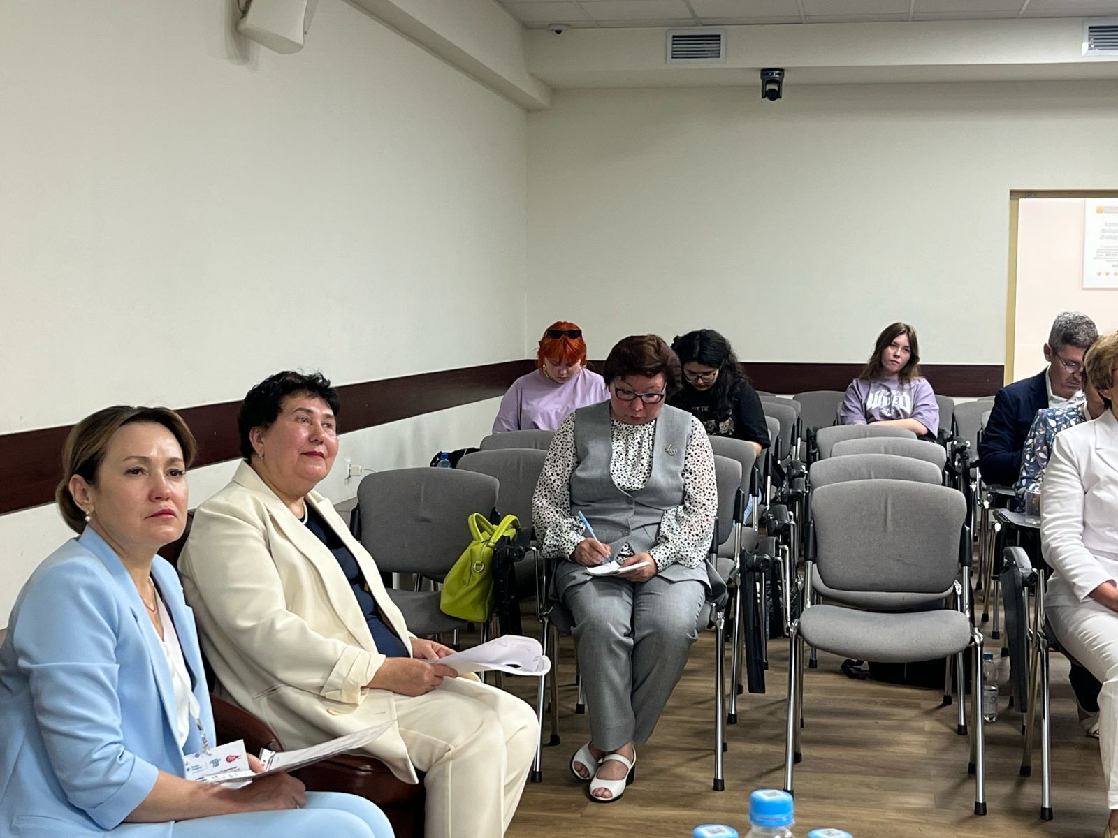 Заседание Симпозиума 'Мигранты в образовании: от проблем ? к решениям' Заседание Симпозиума 'Мигранты в образовании: от проблем ? к решениям'