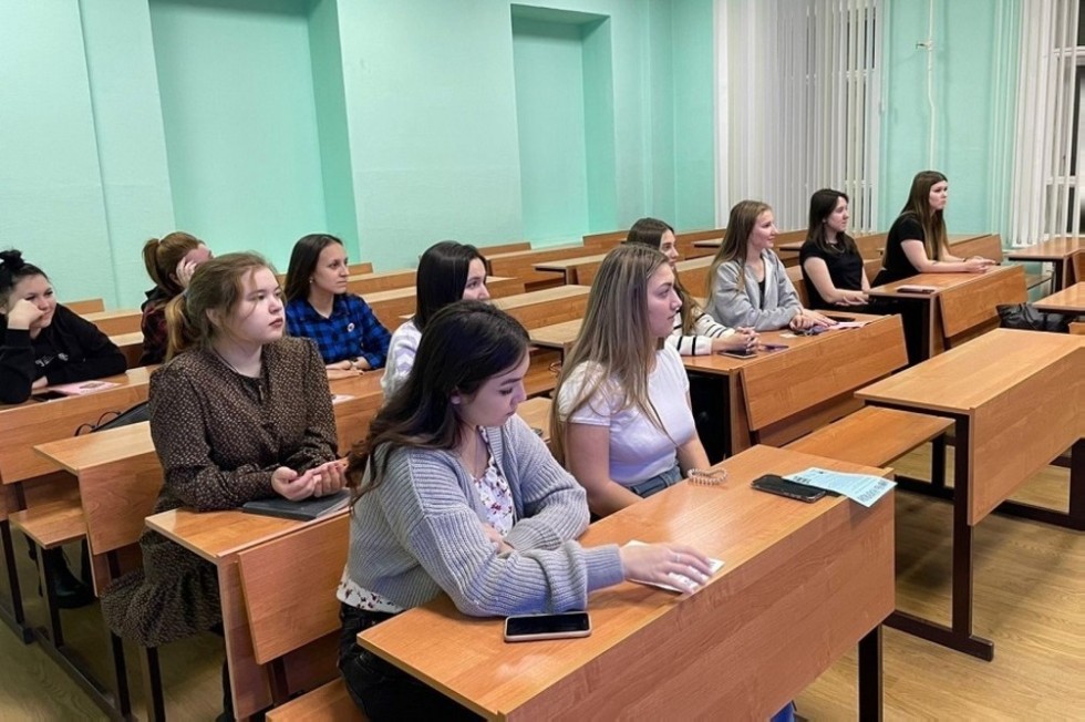 18 ноября куратор групп 1412 и 1417 Нуриева Алеся провела кураторский час в рамках проекта 'Свободные от зависимостей' 18 ноября куратор групп 1412 и 1417 Нуриева Алеся провела кураторский час в рамках проекта 'Свободные от зависимостей'