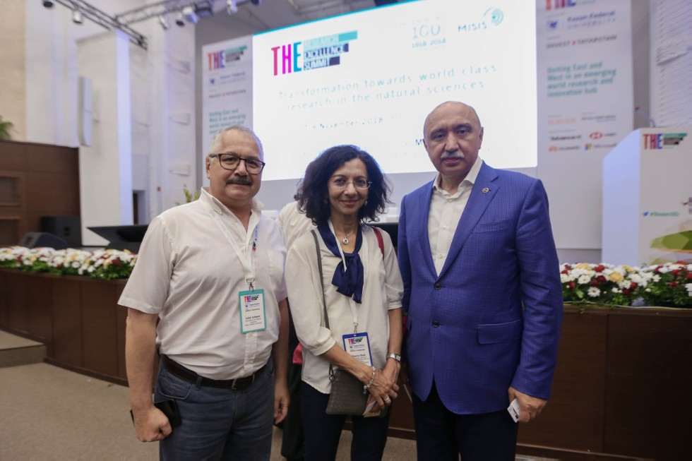 Ильшат Рафкатович Гафуров назвал большим успехом результаты прошедшего в Казани саммита ТНЕ Ильшат Рафкатович Гафуров назвал большим успехом результаты прошедшего в Казани саммита ТНЕ