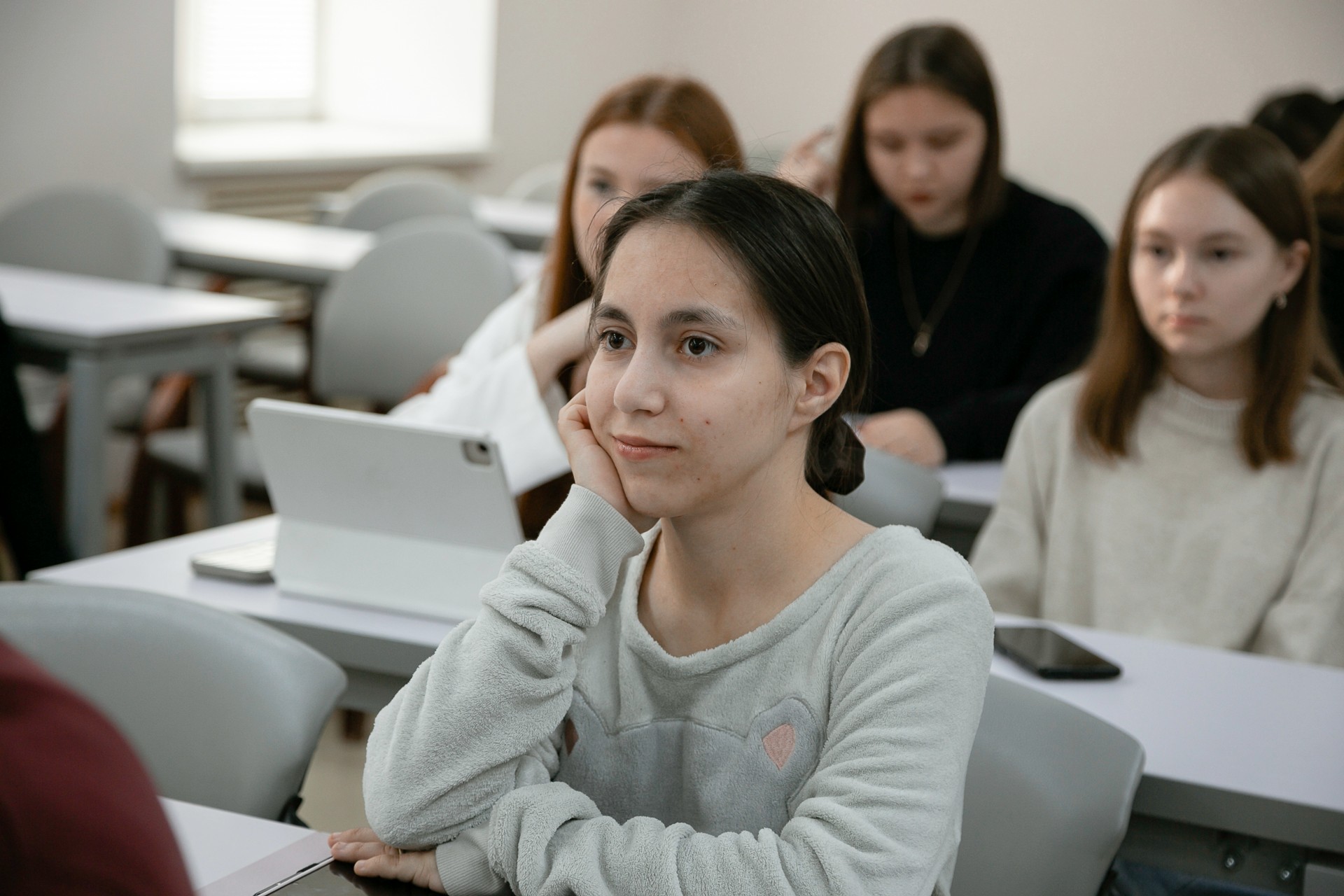 ������-�����