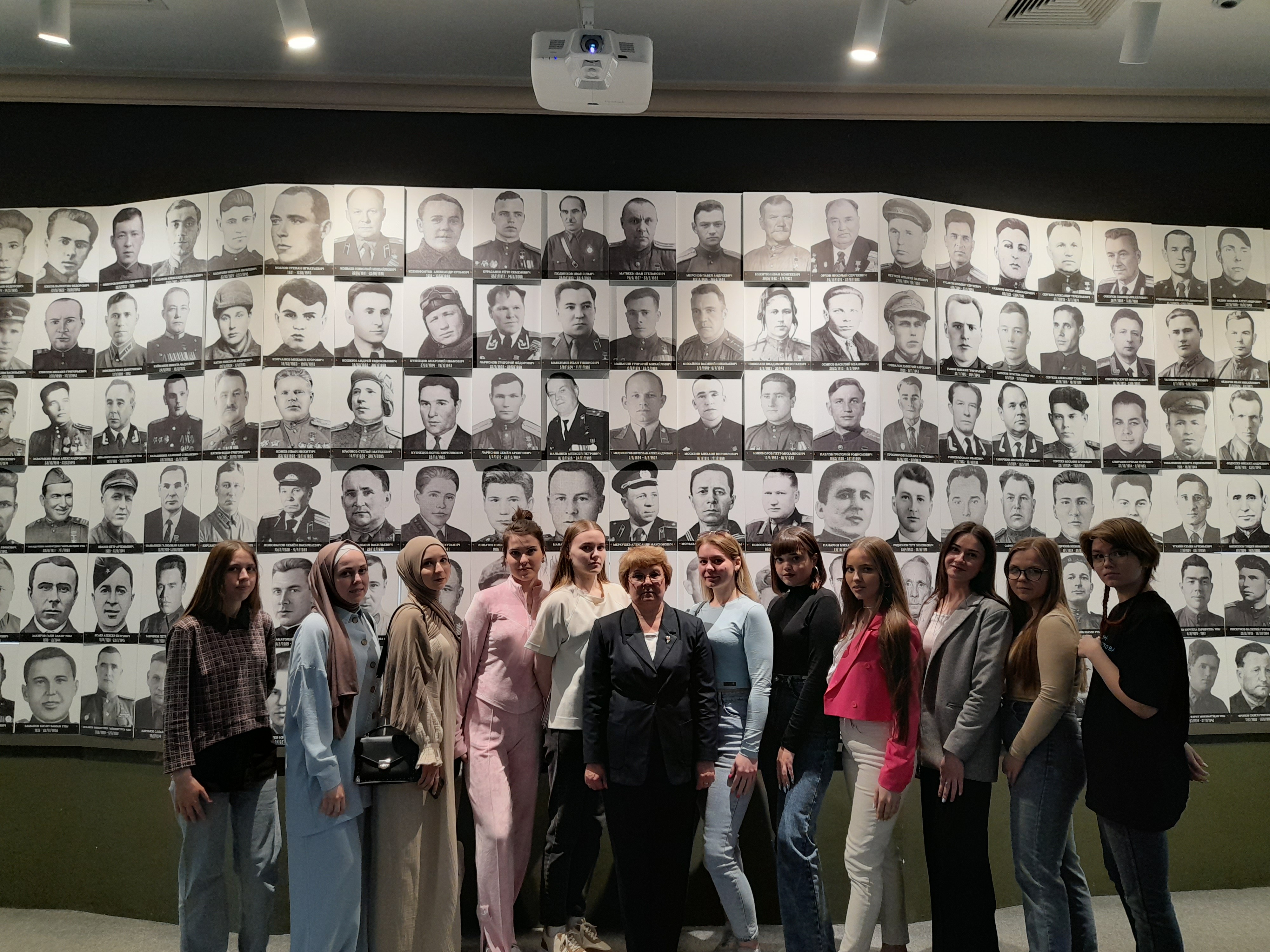 Экскурсия студентов ИПиО в Музей-мемориал в Казанском кремле