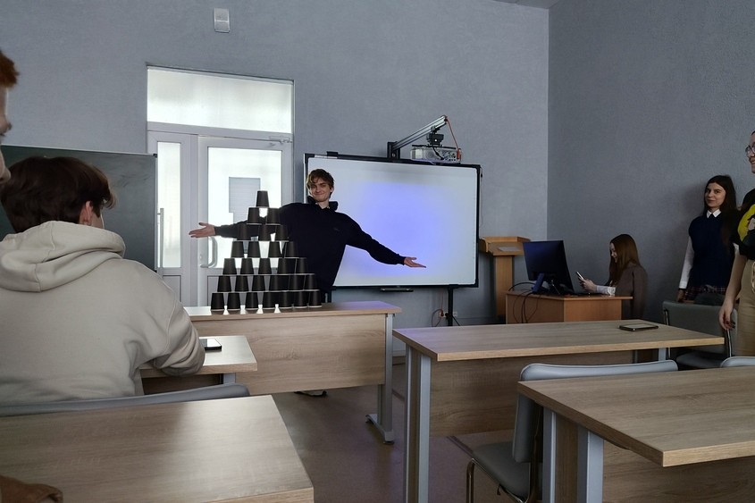 В преддверии Дня защитника Отечества на отделении математики и естественных наук прошли мероприятия В преддверии Дня защитника Отечества на отделении математики и естественных наук прошли мероприятия