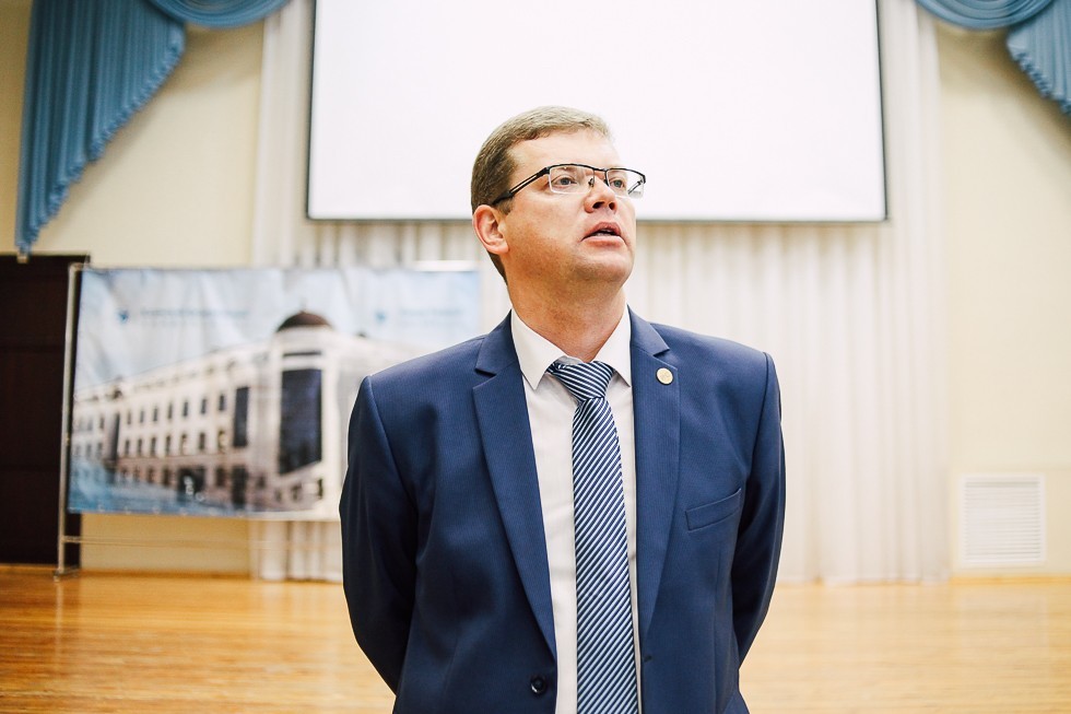 �������� ������ ����� ����������� ������ � �������� ����������� � ������������ ���(������������)