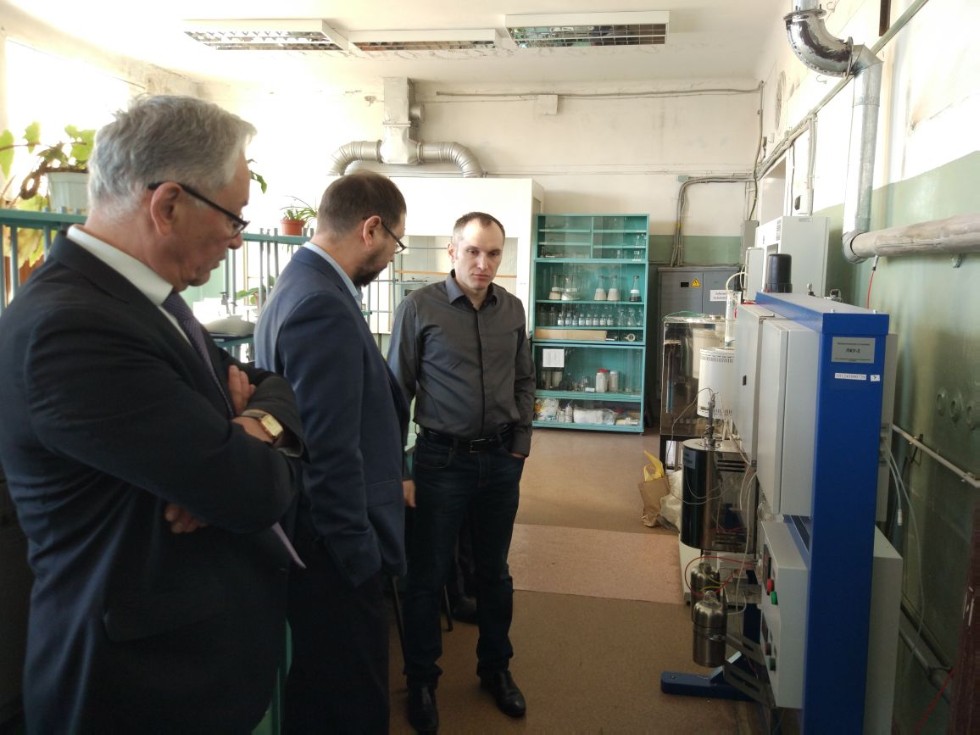 Делегация КФУ посетила ведущие компании нефтегазовой отрасли Республики Башкортостан Делегация КФУ посетила ведущие компании нефтегазовой отрасли Республики Башкортостан