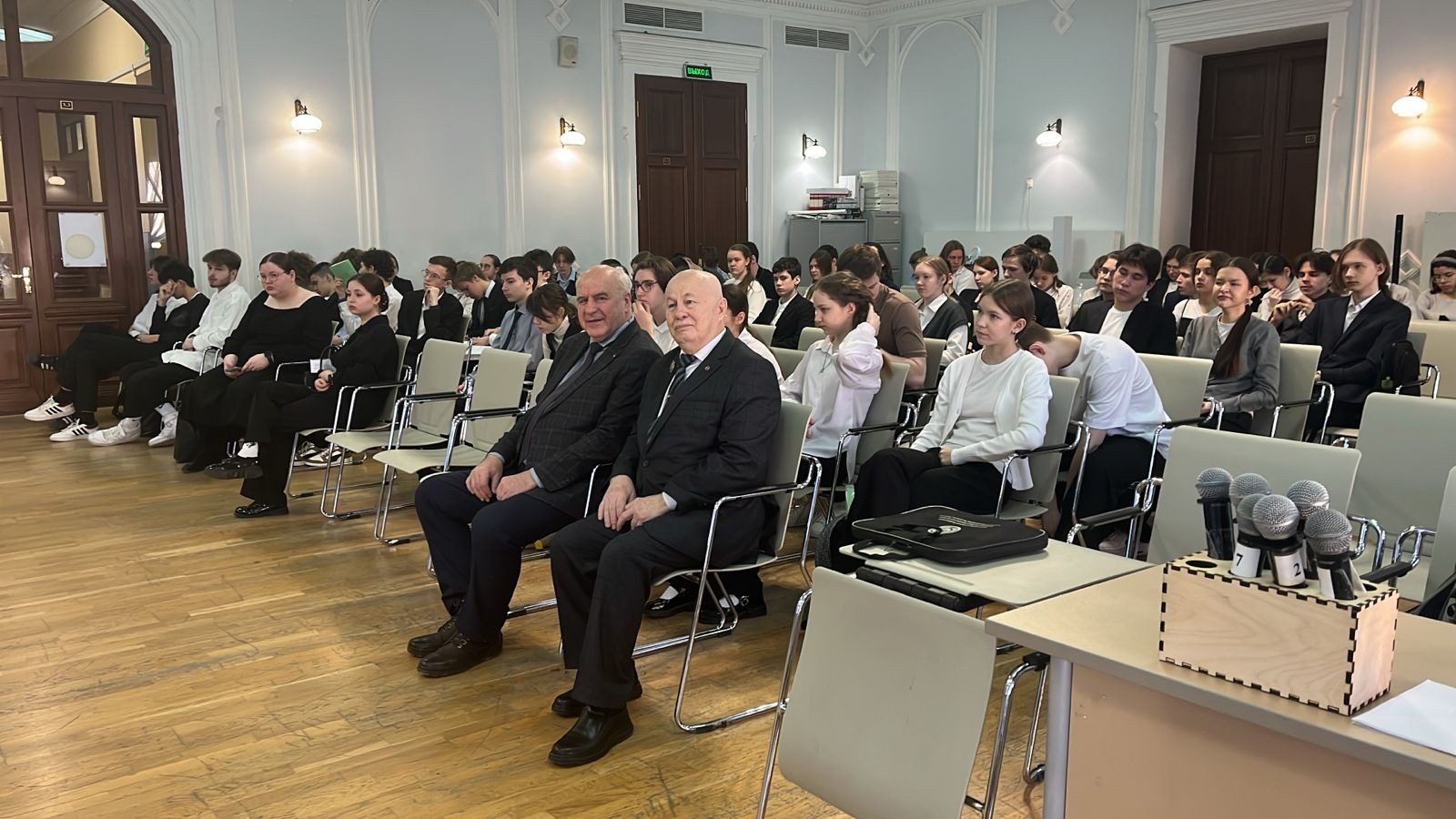 Разговоры о важном вместе с ветеранами КФУ Разговоры о важном вместе с ветеранами КФУ