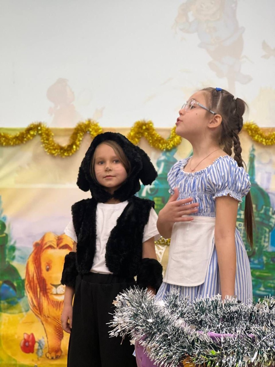 Детский театр 'Радуга' показал новогоднюю премьеру Детский театр 'Радуга' показал новогоднюю премьеру