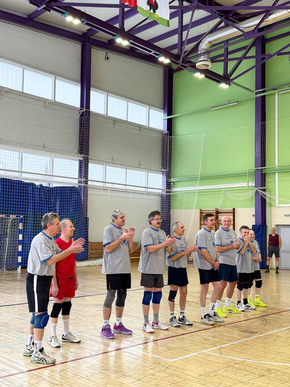 Ветеран КФУ награжден медалью и дипломом 'Легенда игр' Ветеран КФУ награжден медалью и дипломом 'Легенда игр'