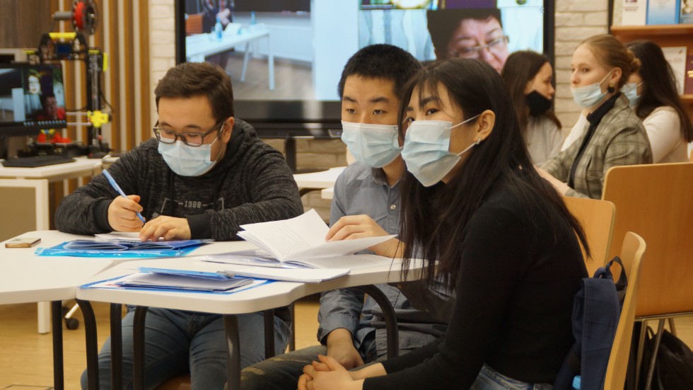 �������� ������������� ������-������������ �����������, ����������� 100-����� �� ��� �������� ��������� ��� ���������