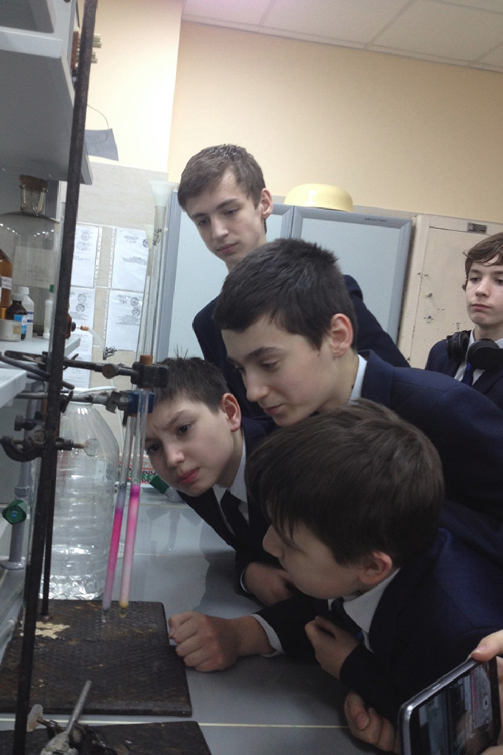 ������ ����������� ��������� � ������� ��� � ����������� ������������� ��������� �� ����� �������������� �����