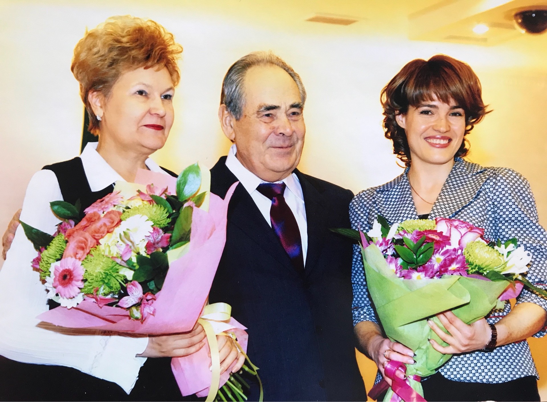 ��������