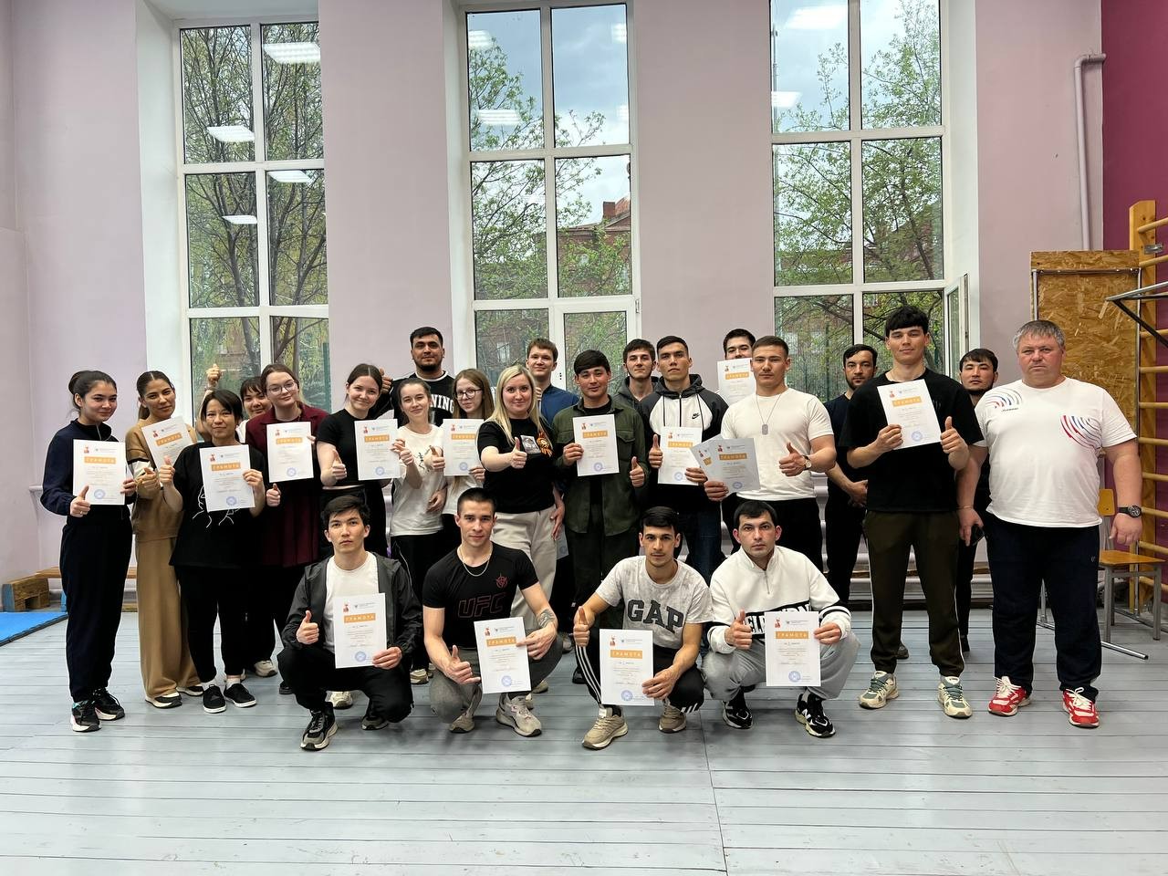 В Елабужском институте КФУ прошли соревнования по армрестлингу В Елабужском институте КФУ прошли соревнования по армрестлингу