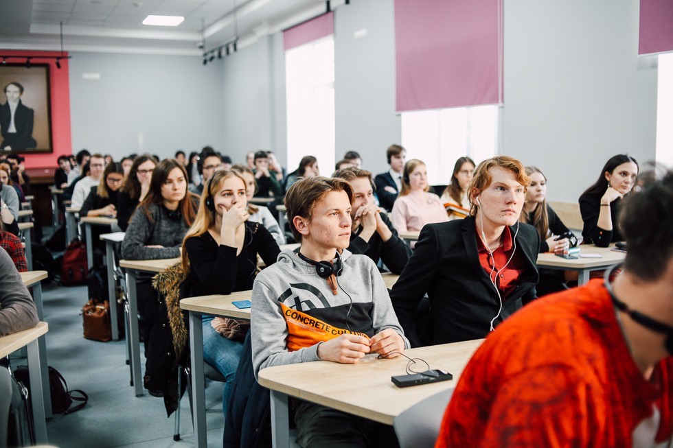 Открытая лекция профессора Робина Лейна Фокса из Оксфорда была прочитана студентам Института международных отношений КФУ Открытая лекция профессора Робина Лейна Фокса из Оксфорда была прочитана студентам Института международных отношений КФУ