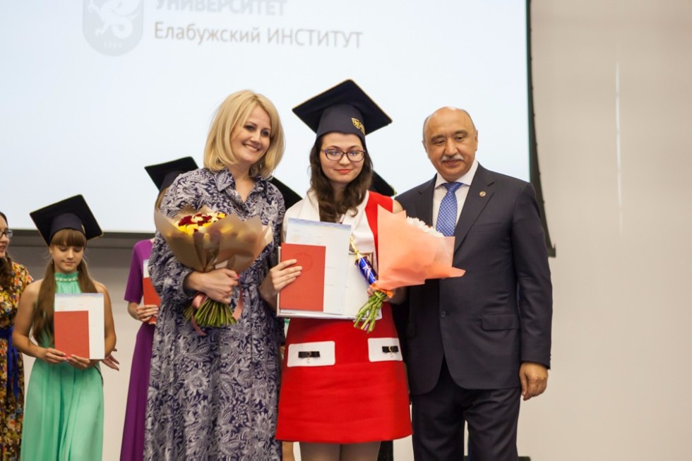 Graduates of  Elabuga Institute of KFU: 