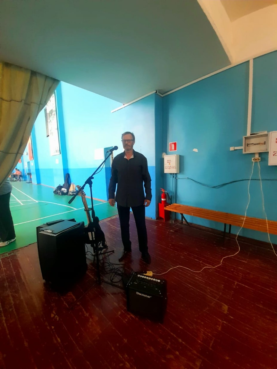 Ветераны и студенты КФУ знают и верят: ' Нам нужна одна победа, одна на всех. Мы за ценой не постоим?' Ветераны и студенты КФУ знают и верят: ' Нам нужна одна победа, одна на всех. Мы за ценой не постоим?'