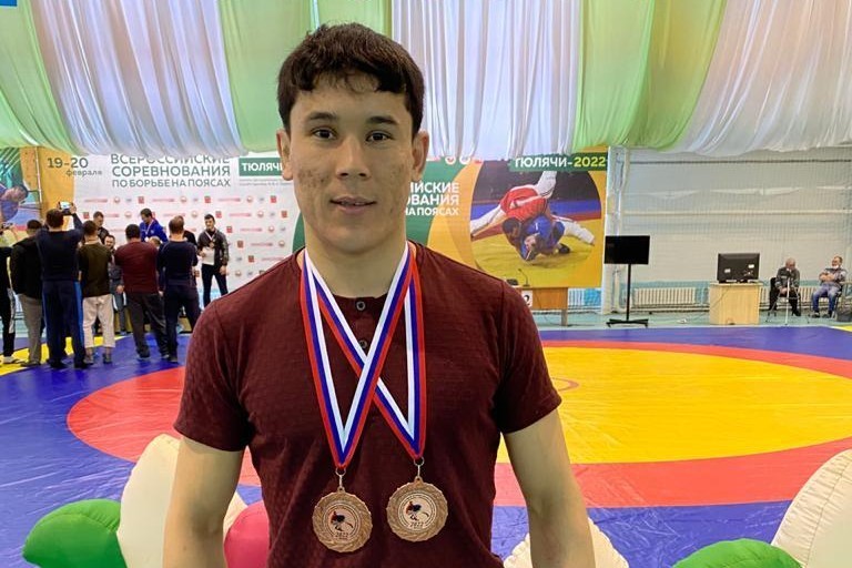 Студент Елабужского института КФУ стал призером Всероссийских соревнований по татарской борьбе на поясах Корэш Студент Елабужского института КФУ стал призером Всероссийских соревнований по татарской борьбе на поясах Корэш