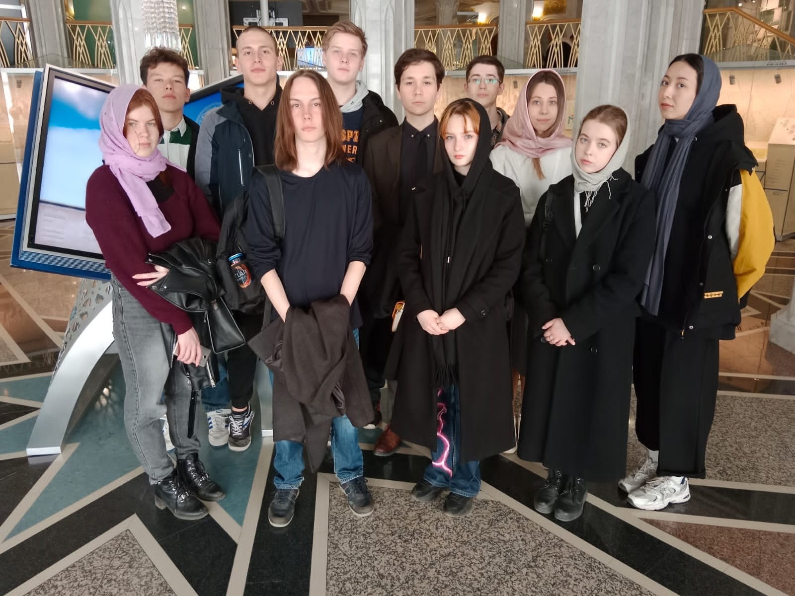 Студенты-теологи посетили выставку Студенты-теологи посетили выставку