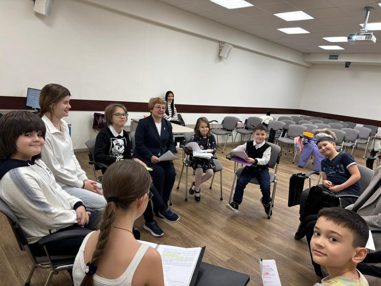 Детский театр КФУ 'Радуга' начал репетиции нового спектакля 'Белоснежка и семь гномов' Детский театр КФУ 'Радуга' начал репетиции нового спектакля 'Белоснежка и семь гномов'