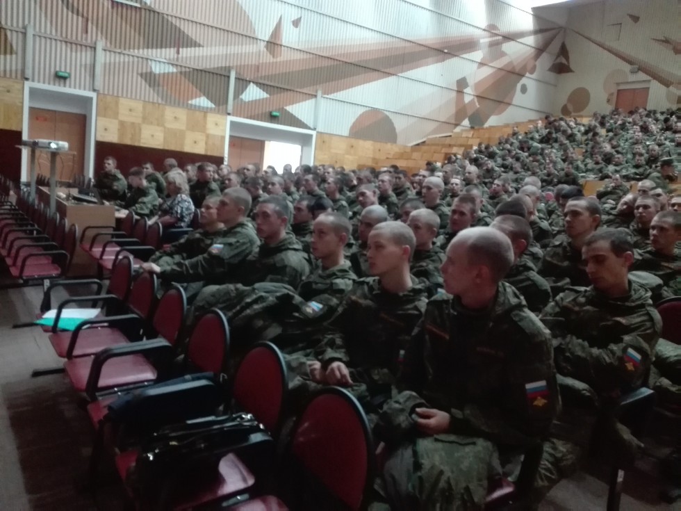 В Казанском высшем танковом командном Краснознаменном училище состоялось мероприятие, посвященное 190-летию со дня рождения Л.Н. Толстого В Казанском высшем танковом командном Краснознаменном училище состоялось мероприятие, посвященное 190-летию со дня рождения Л.Н. Толстого