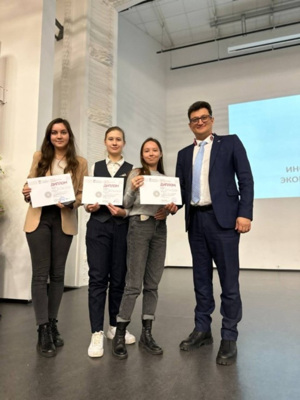 XI ������������� ���������� ��������� ������ 24-25 ������ � ����