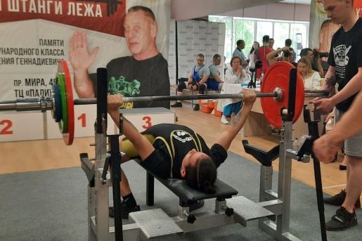 Турнир по пауэрлифтингу Турнир по пауэрлифтингу