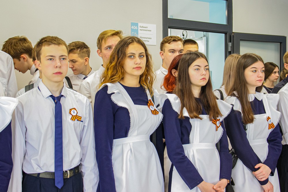 Обучающиеся 'Университетской' школы Елабужского института КФУ совместно с ветеранами посадили деревья в честь Годовщины Победы Обучающиеся 'Университетской' школы Елабужского института КФУ совместно с ветеранами посадили деревья в честь Годовщины Победы