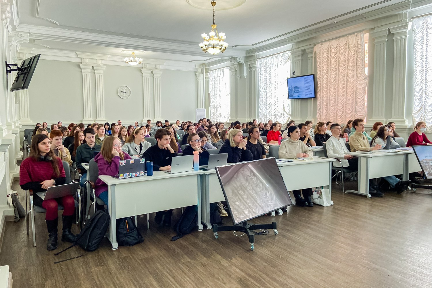 Публичная лекция ко Дню Российской науки Публичная лекция ко Дню Российской науки