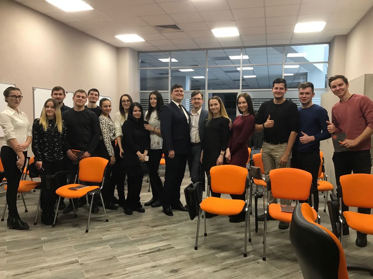 Экскурсия и персональный тренинг для будущих выпускников кафедры банковского дела в АО 'ТАТСОЦБАНК' Экскурсия и персональный тренинг для будущих выпускников кафедры банковского дела в АО 'ТАТСОЦБАНК'