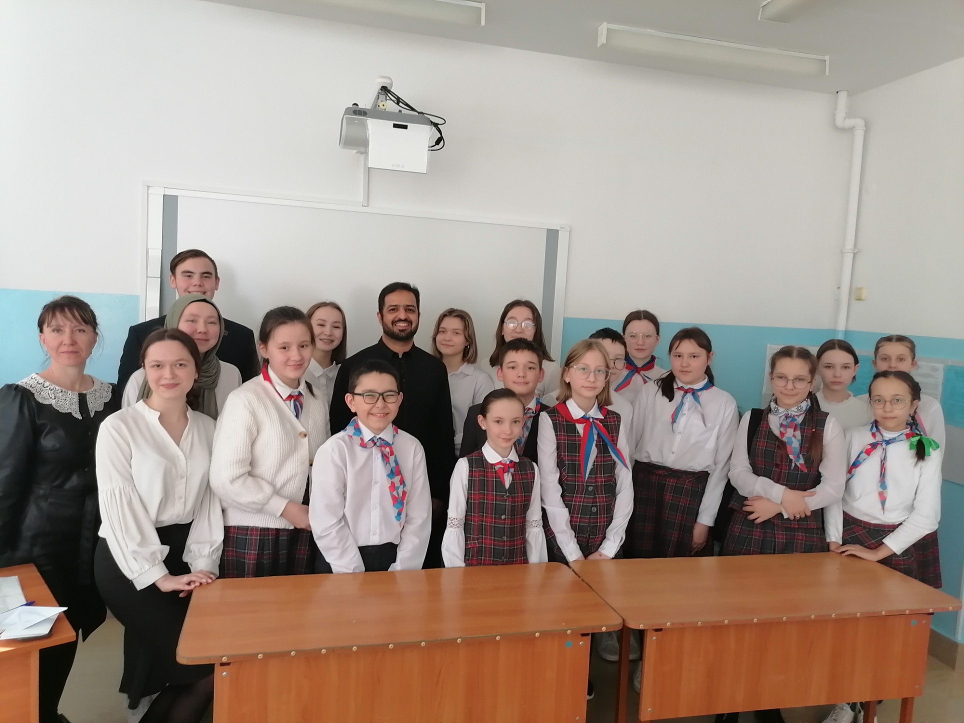 Республиканский фестиваль родного языка для обучающихся общеобразовательных организаций Республики Татарстан 'Калейдоскоп культур: мастер-классы иностранных студентов по родным языкам' Республиканский фестиваль родного языка для обучающихся общеобразовательных организаций Республики Татарстан 'Калейдоскоп культур: мастер-классы иностранных студентов по родным языкам'