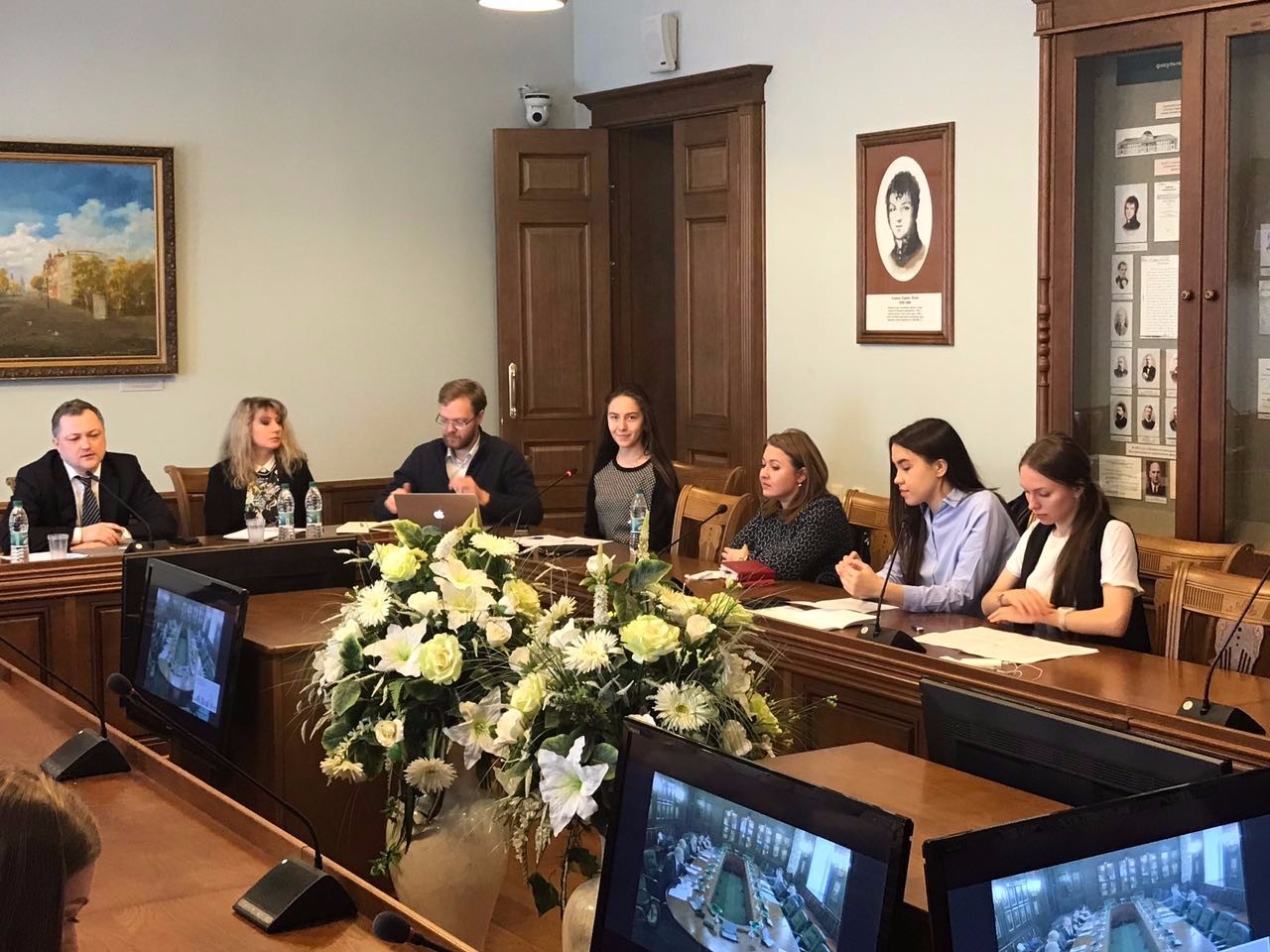 На базе кружка медицинского права была проведена конференция. На базе кружка медицинского права была проведена конференция.