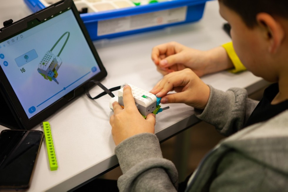 ����������