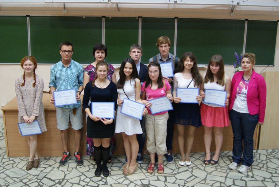 Слушателям Малого университета вручили сертификаты об окончании 2014-2015 учебного года
