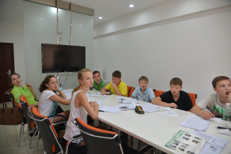 Huaxia-Xiaoxia Summer Camp of KFU Confucius Institute successfully finished up its 4th edition