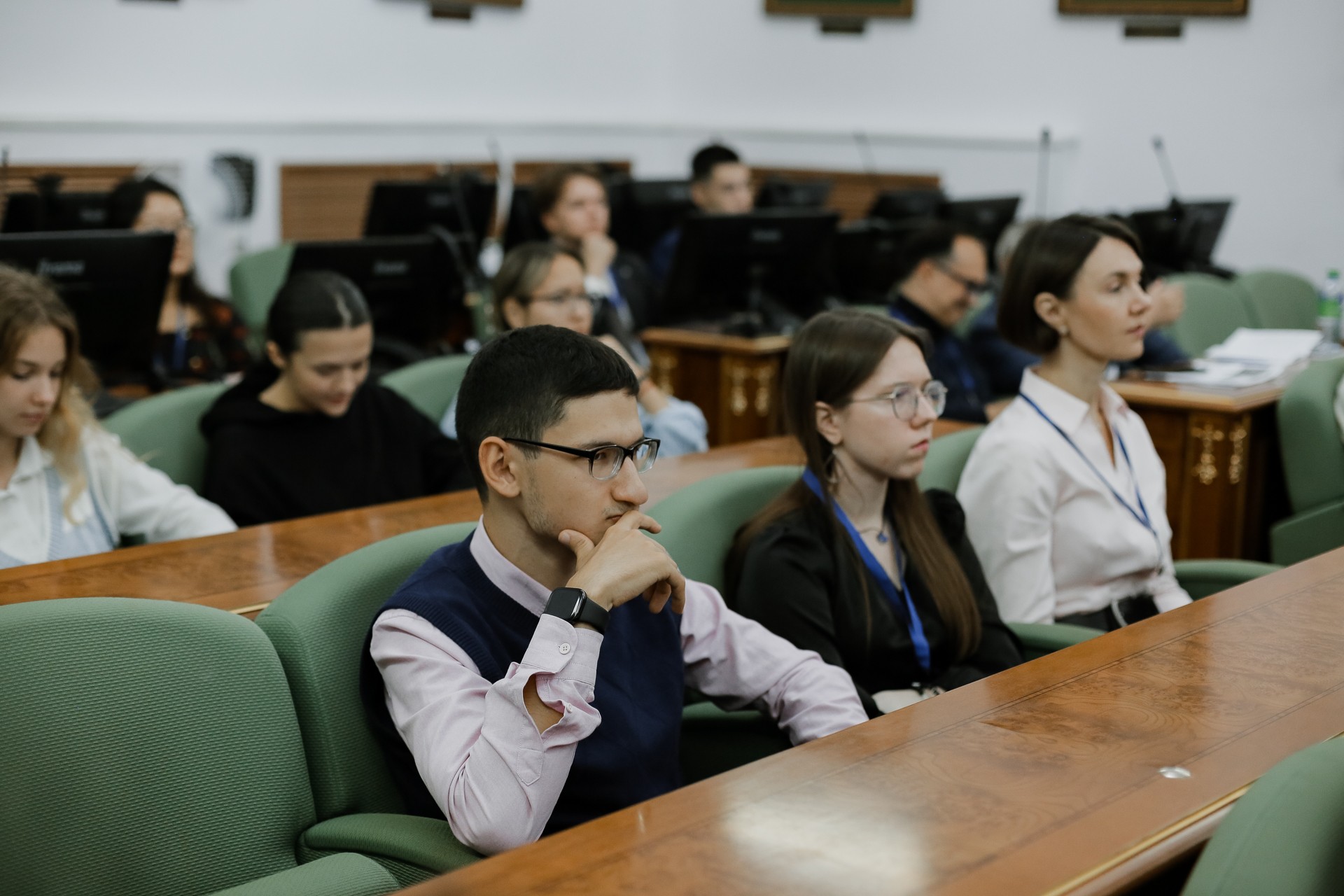 ������-�����