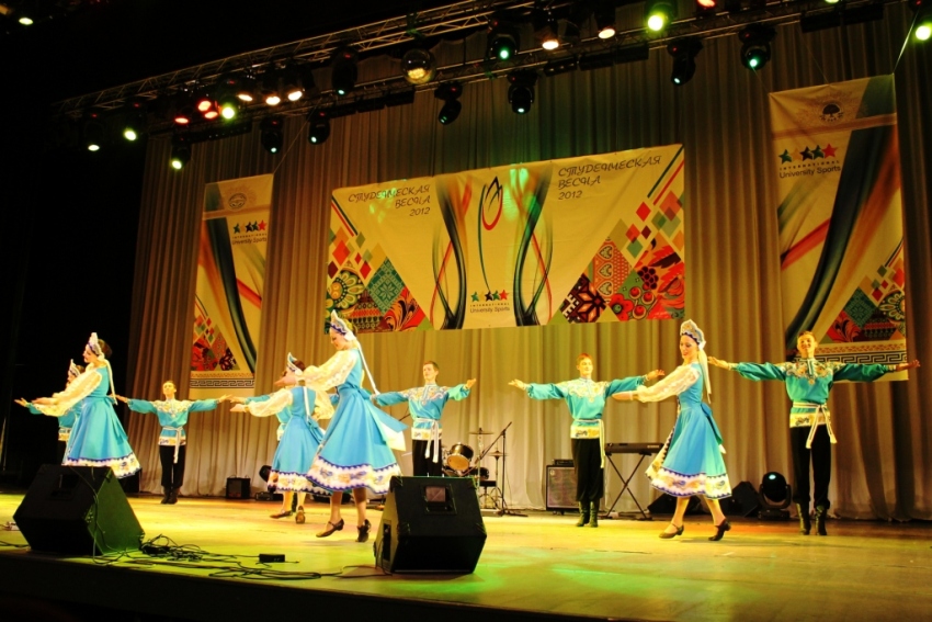 ����������