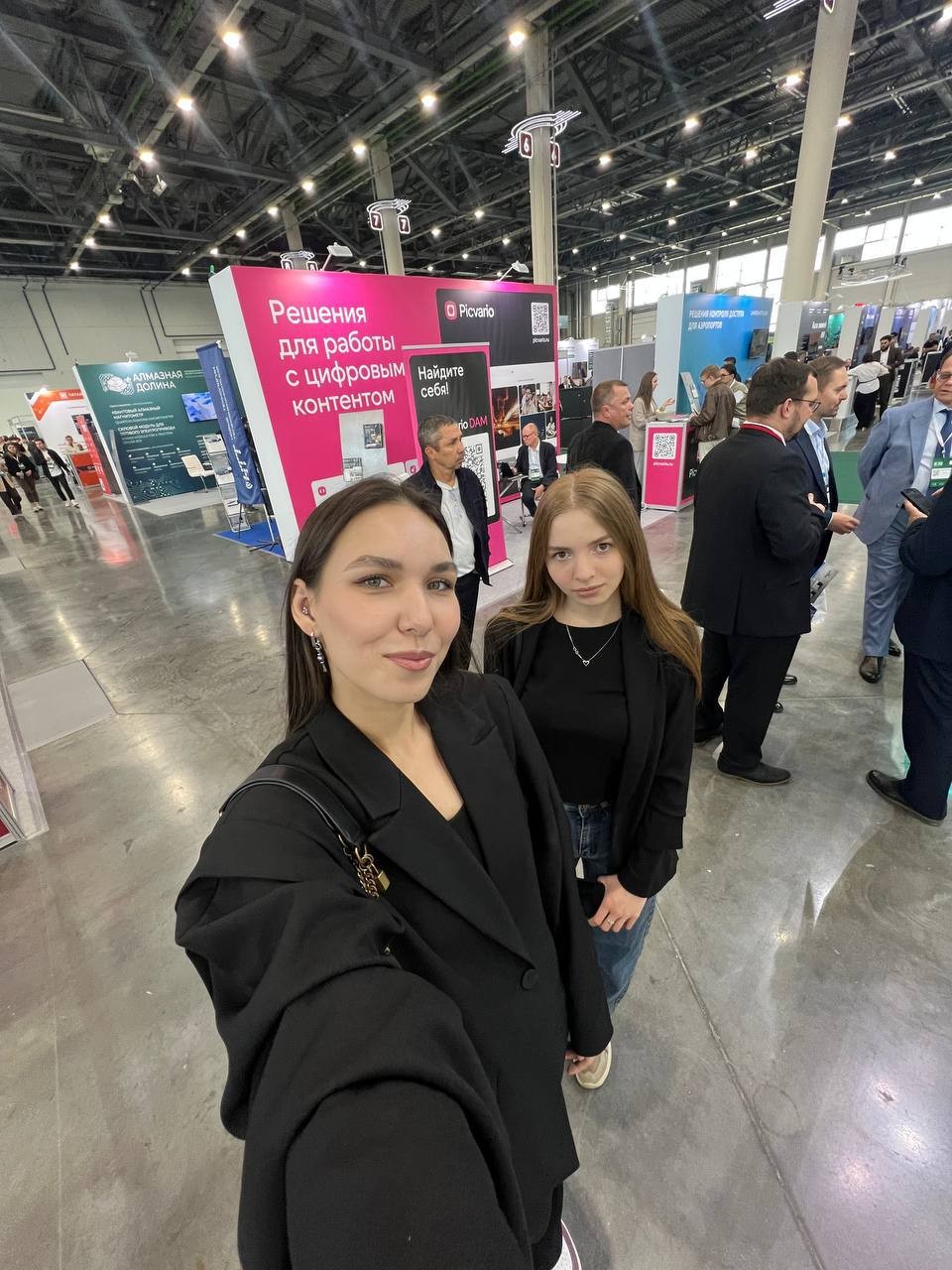 Вместе со студентами посетили Kazan Digital Week 2025 Вместе со студентами посетили Kazan Digital Week 2025