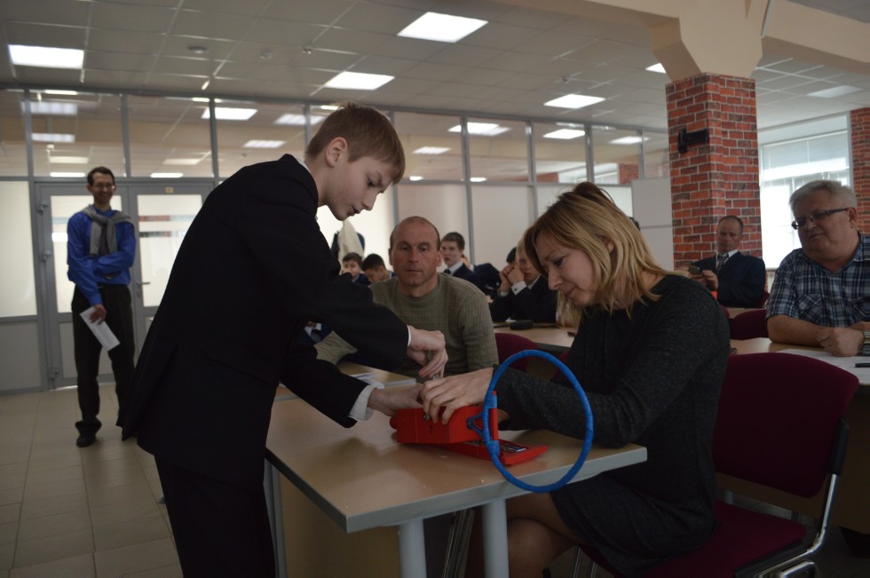 ����� ��������� ���� ������������� 