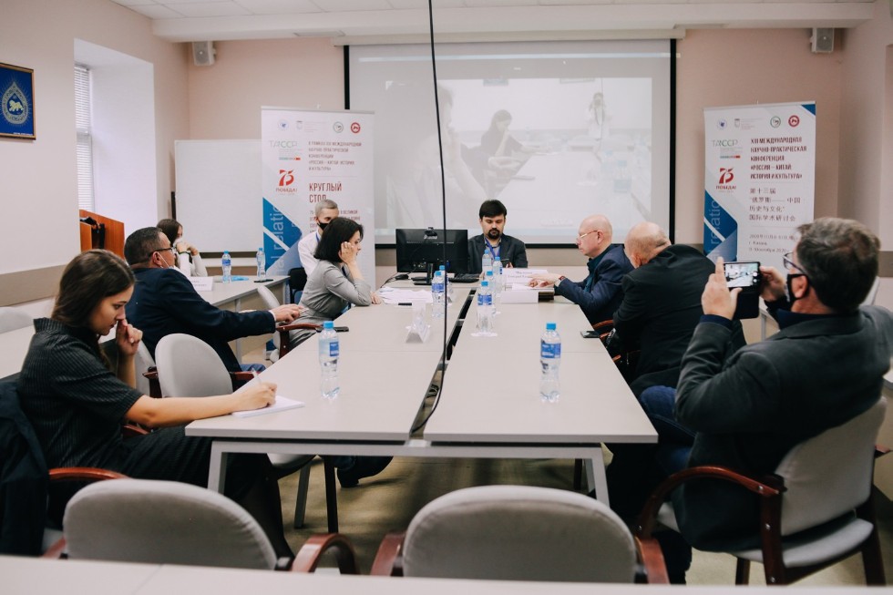 ��������� ������ XIII ������������� ������-������������ ����������� '������ ? �����: ������� � ��������'