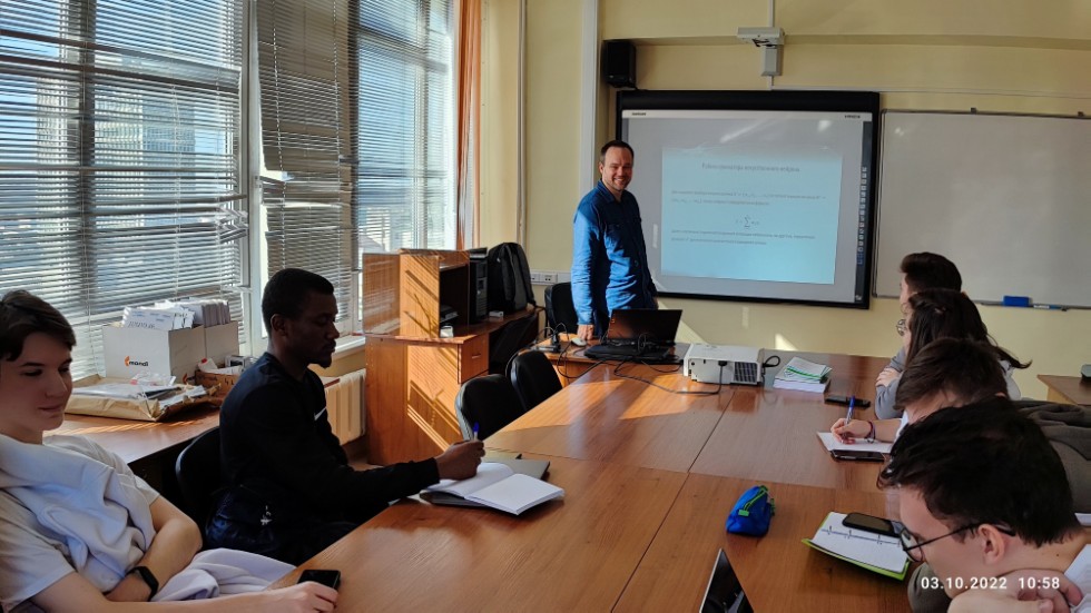 Второе заседание семинара для IT-курсовиков Второе заседание семинара для IT-курсовиков