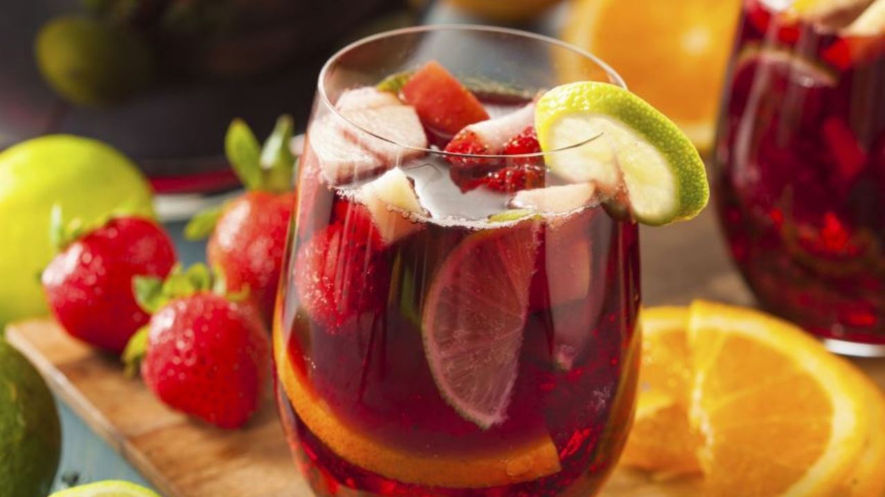 España, sangria, tinto de verano,��� ���������� ����� �� ������� � ��������