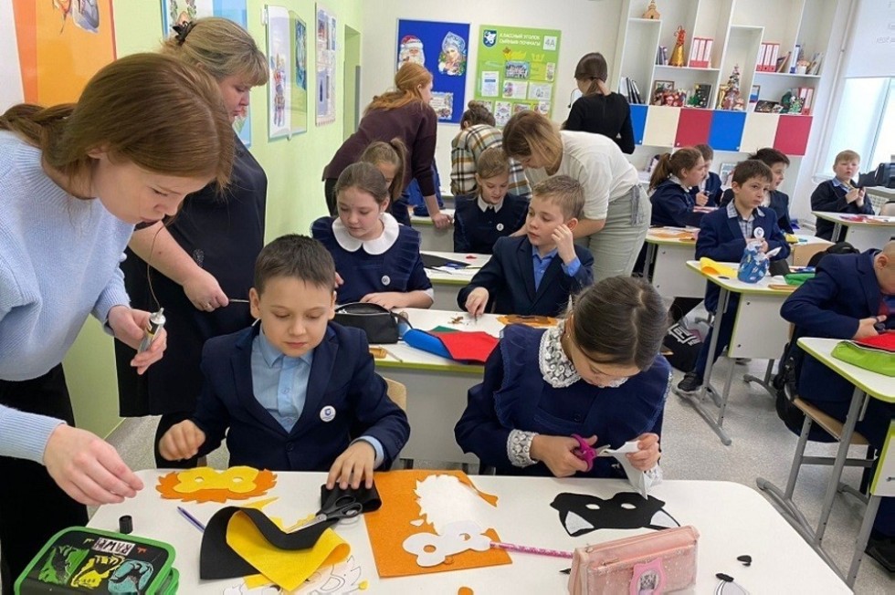 Состоялся мастер-класс 'Новогодняя маска из фетра' Состоялся мастер-класс 'Новогодняя маска из фетра'