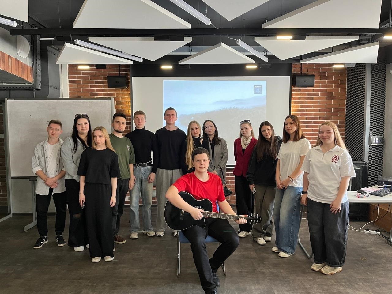 Новая серия мероприятий кафедры учёта, анализа и аудита в честь 80-й годовщины Победы в Великой Отечественной войне 1941-1945 годов Новая серия мероприятий кафедры учёта, анализа и аудита в честь 80-й годовщины Победы в Великой Отечественной войне 1941-1945 годов