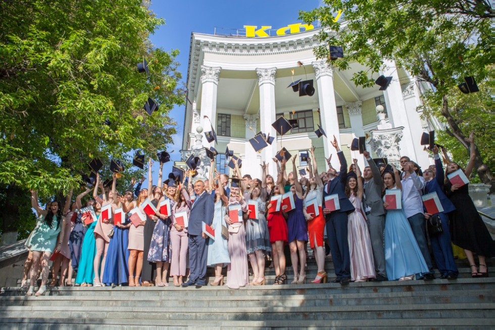 Graduates of  Elabuga Institute of KFU: 