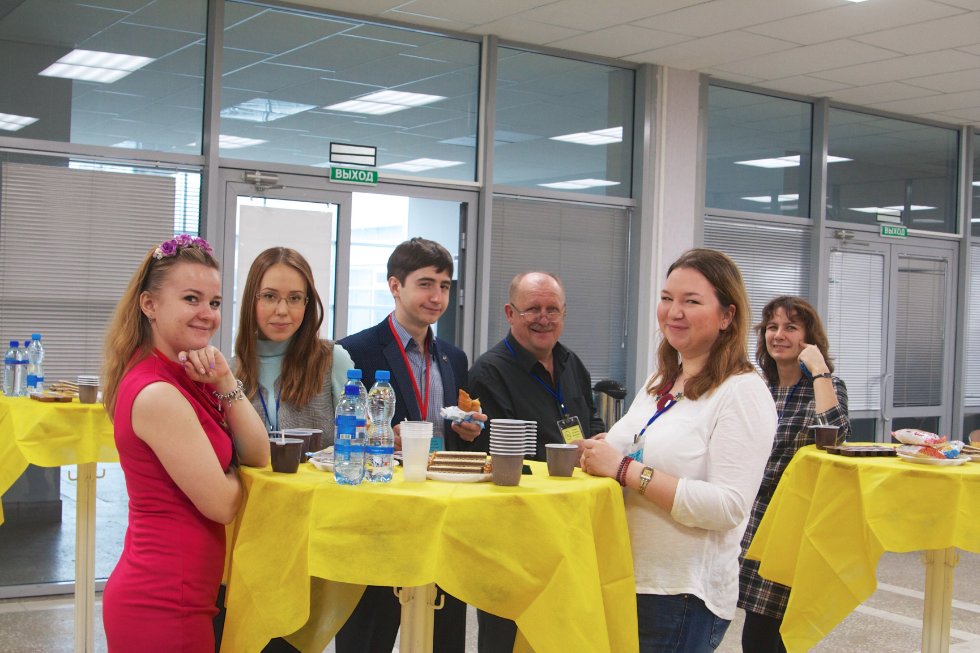 VI Всероссийская конференция 'Новые достижения ЯМР в структурных исследованиях' VI Всероссийская конференция 'Новые достижения ЯМР в структурных исследованиях'