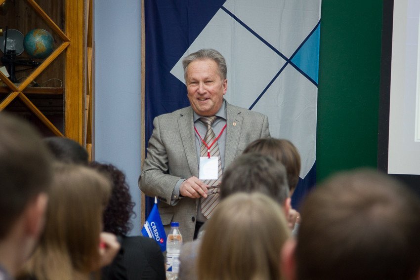 Winners of International Academic Competition CREDO