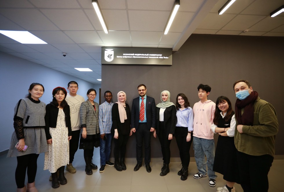 'Литературная Казань' глазами иностранных студентов КФУ 'Литературная Казань' глазами иностранных студентов КФУ