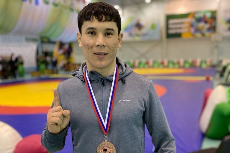 Студент Елабужского института КФУ стал призером Всероссийских соревнований по татарской борьбе на поясах Корэш Студент Елабужского института КФУ стал призером Всероссийских соревнований по татарской борьбе на поясах Корэш