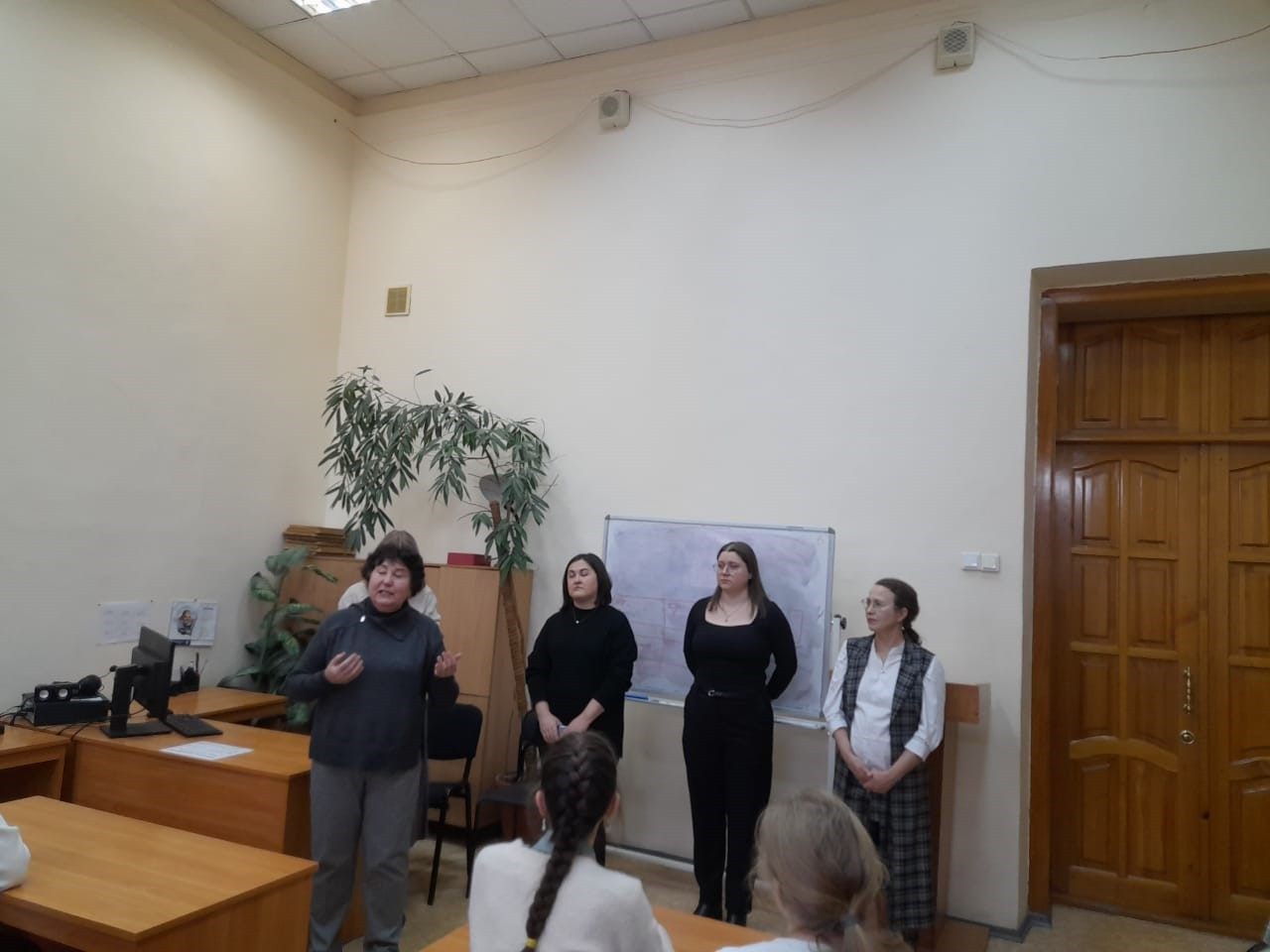 ���������� ��������� 1 ����� � ��������������� ������� ���������� �����������