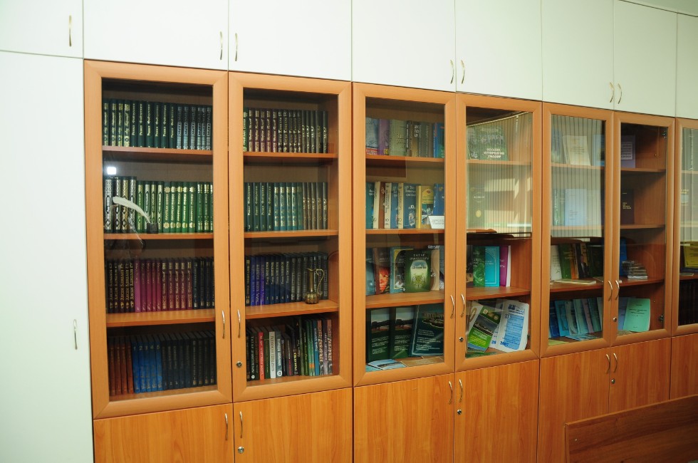 ��������